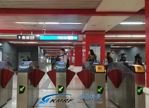 北京地铁大规模部署扫码闸机